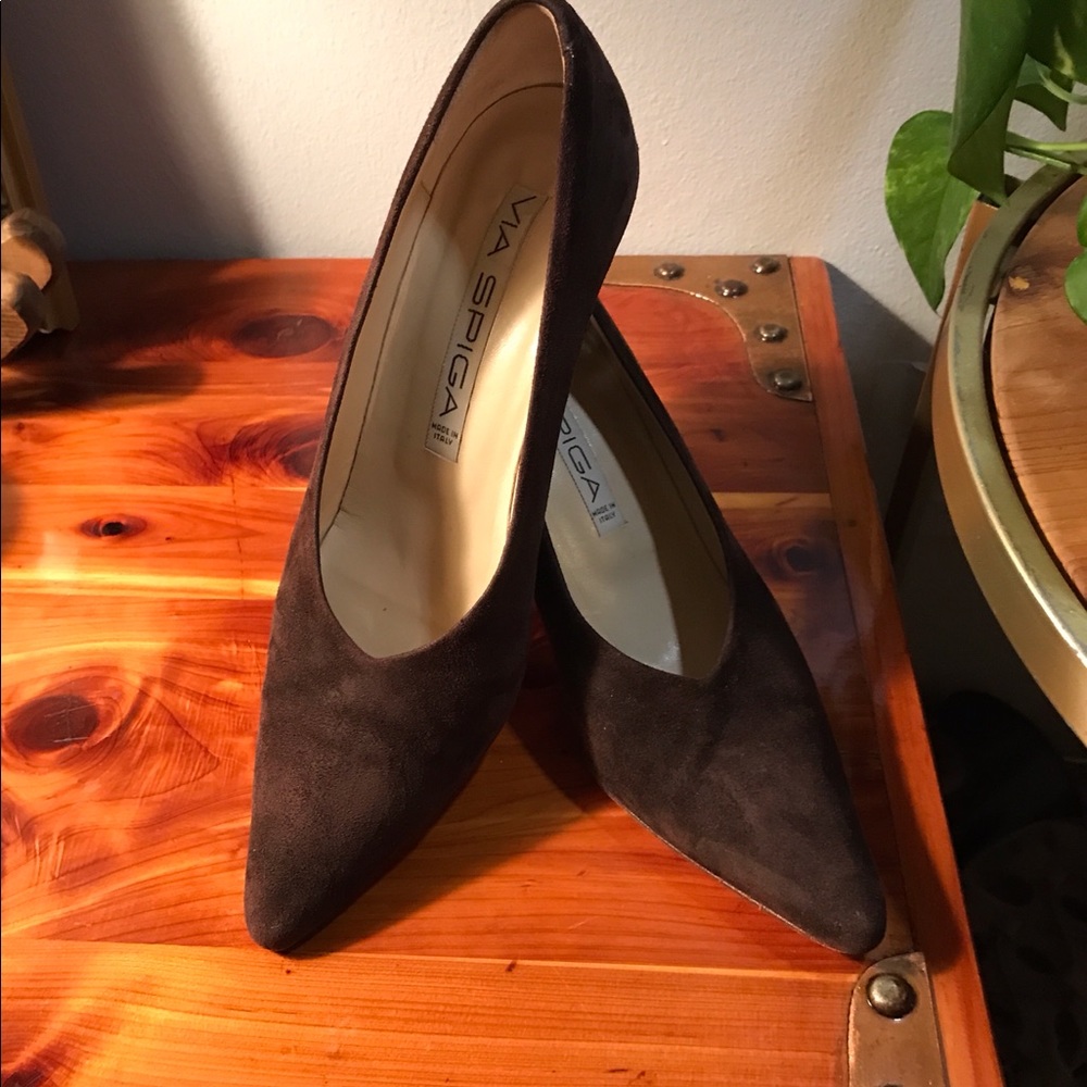 Via Spiga Sexy Womens Pumps Size 7AA Brown Suede Velvety Italian Leather
